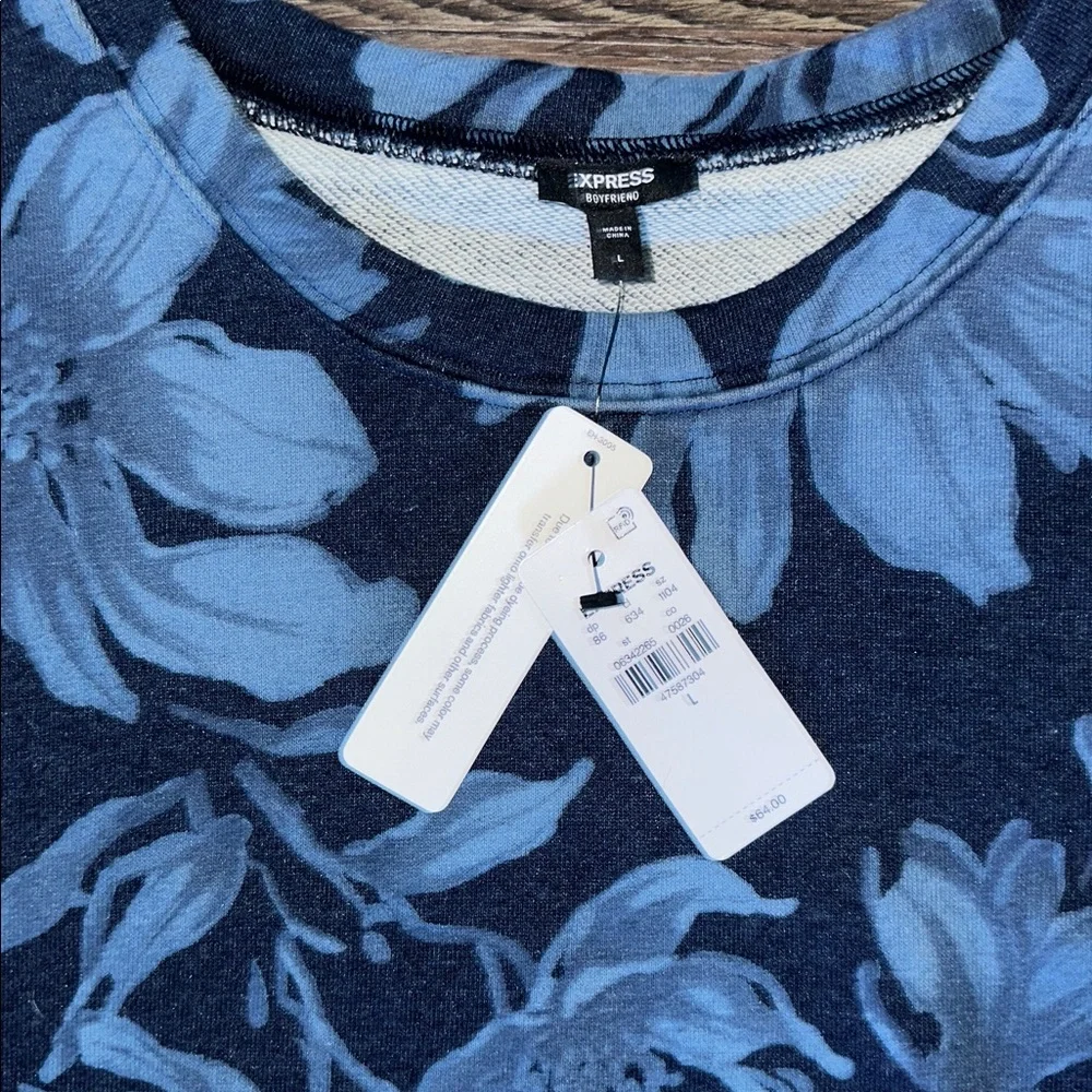 🆕 NWT Express Cropped Sweatshirt Top - Picture 2 of 4